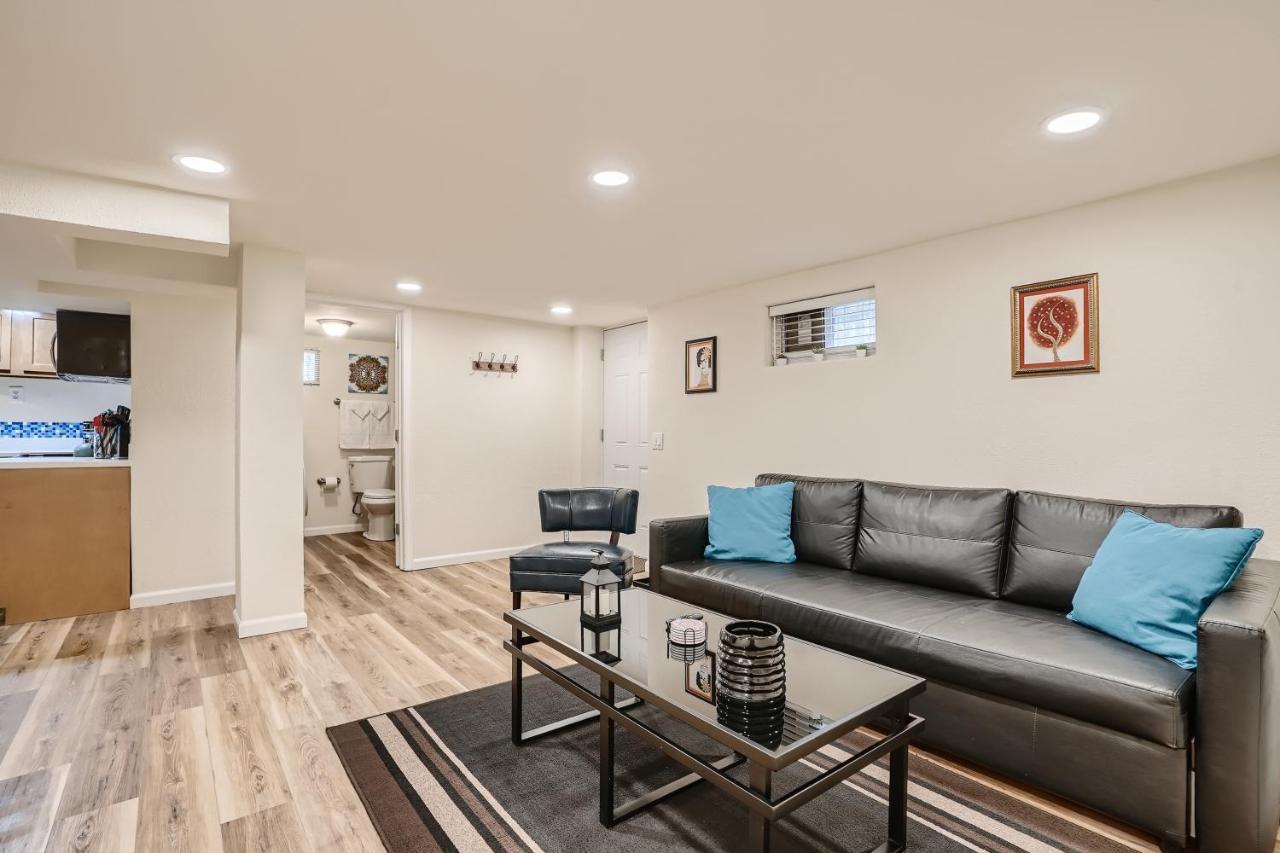 Sloans Lake Getaway - Basement Apartment Near Broncos And Downtown Denver เลควูด ภายนอก รูปภาพ